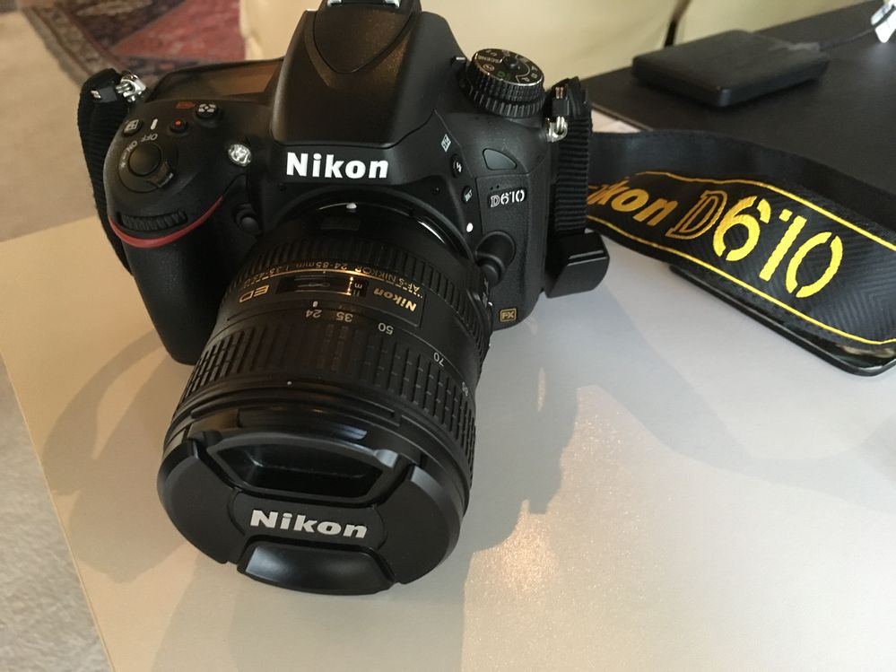 My wife's Nikon camera....it's a beauty!