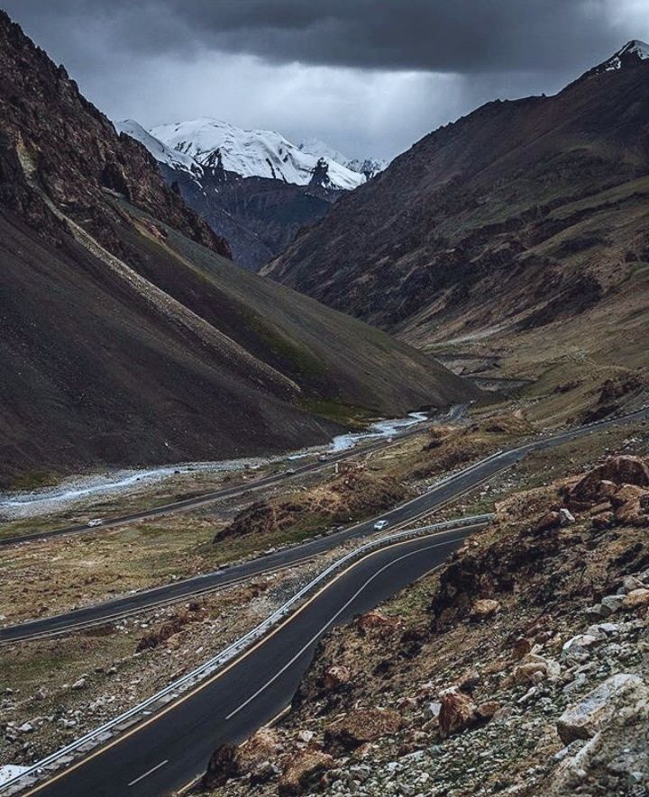 Karakoram Highway near Khunjerab Pass,GB.