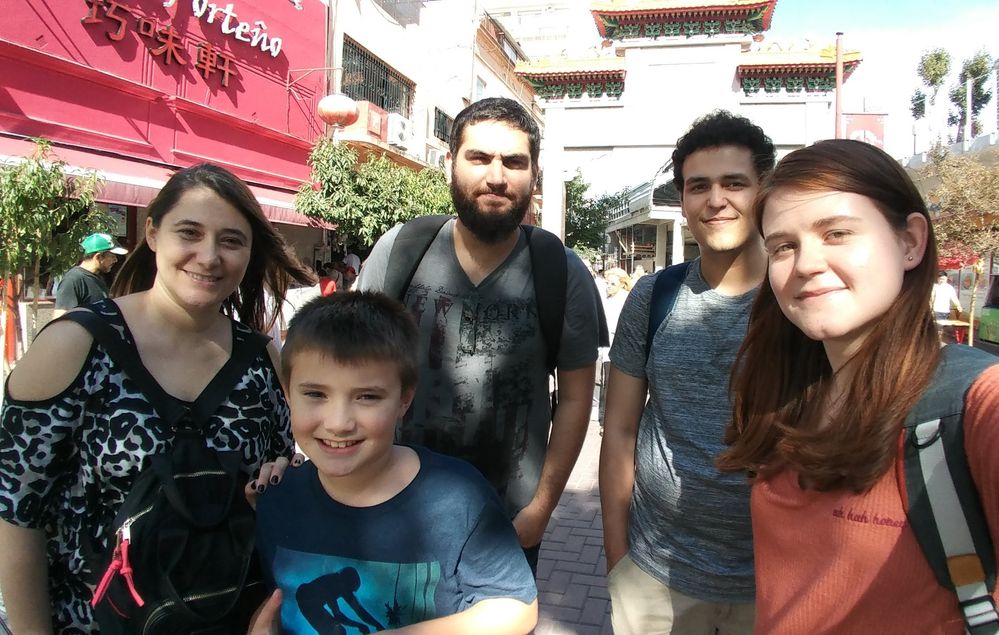 Caption: A group photo of Local Guides @Jesi, @DanielEspinoza, @AdroGran, @CeciliaRatto, and a young boy during an accessibility meet-up Jesi organized in Barrio Chico, Buenos Aires. (Courtesy of Local Guide @Jesi)