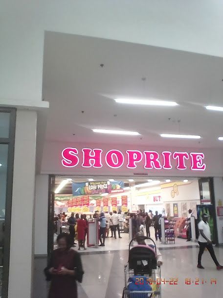 Caption: Photo showing the entrance to shoprite at the umuahia shopping mall