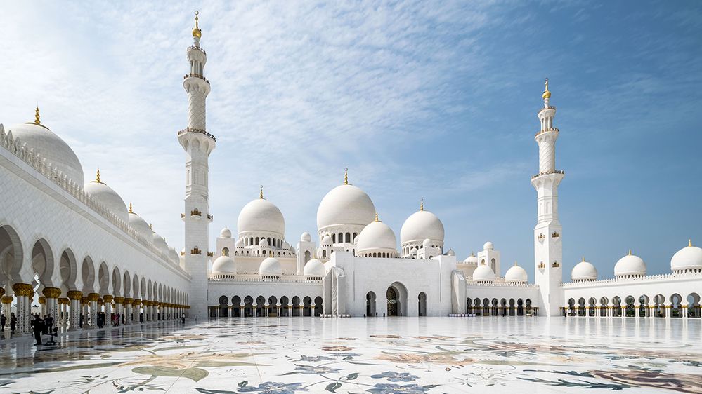 Caption: A photo of the exterior of Sheikh Zayed Grand Mosque Center in Abu Dhuabi, UAE. (Local Guide Akshay Mody)