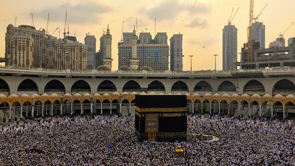 Caption: A photo of Masjid al-Haram with Muslim pilgrims surrounding the Kaaba. (Local Guide Mohd Raduan Ibrahim)