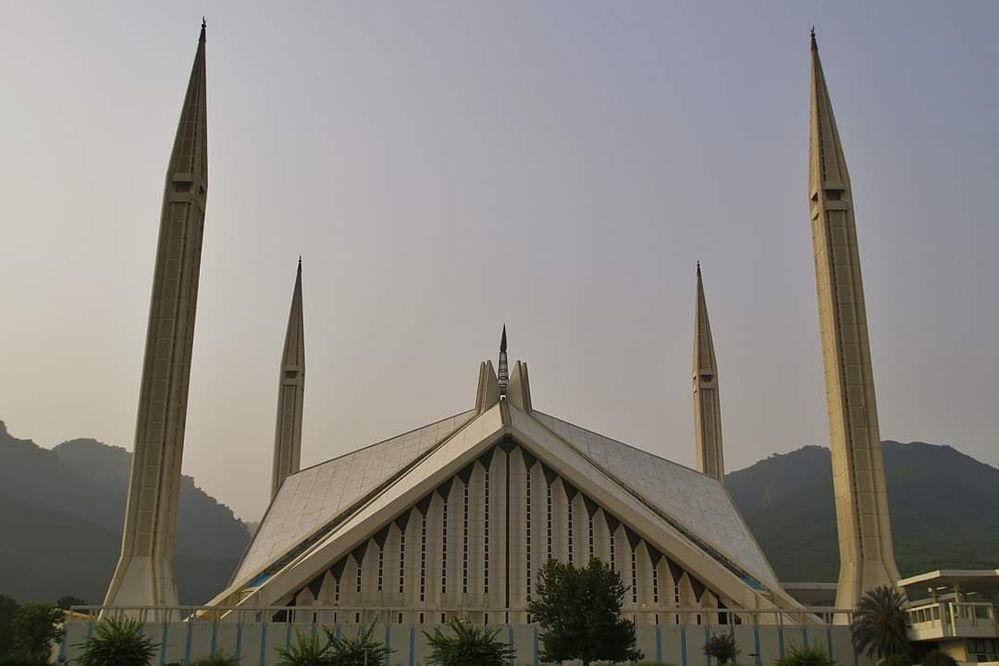 Shah Faisal Masjid Islamabad by localguide @naeemurrehman