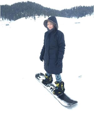 Snowboarding in Gulmarg PC: Ambreen Shaikh Level 8 Local Guide