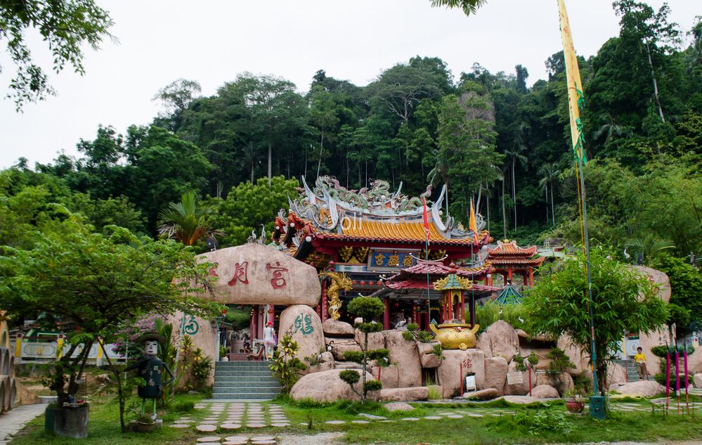 The main entrance to the temple