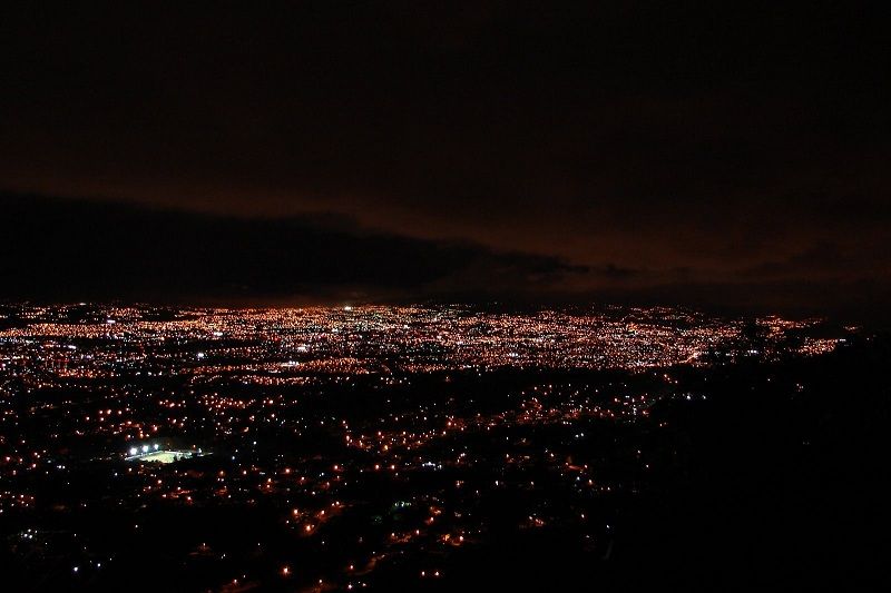 Vista 2 de San Josè Costa Rica desde el Restaurante del Cerro