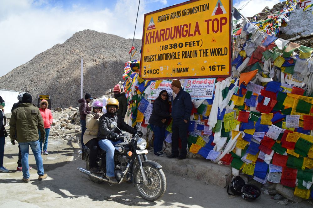 Khardung La top - world's Highest motorable road