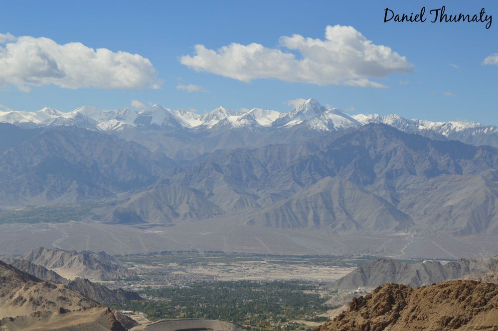 View point en-route Khardung La