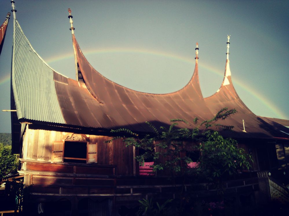 Rainbow of behind at Rumah  Gadang Kuti  Anyia  Dasril  Dt.  Jo Indo