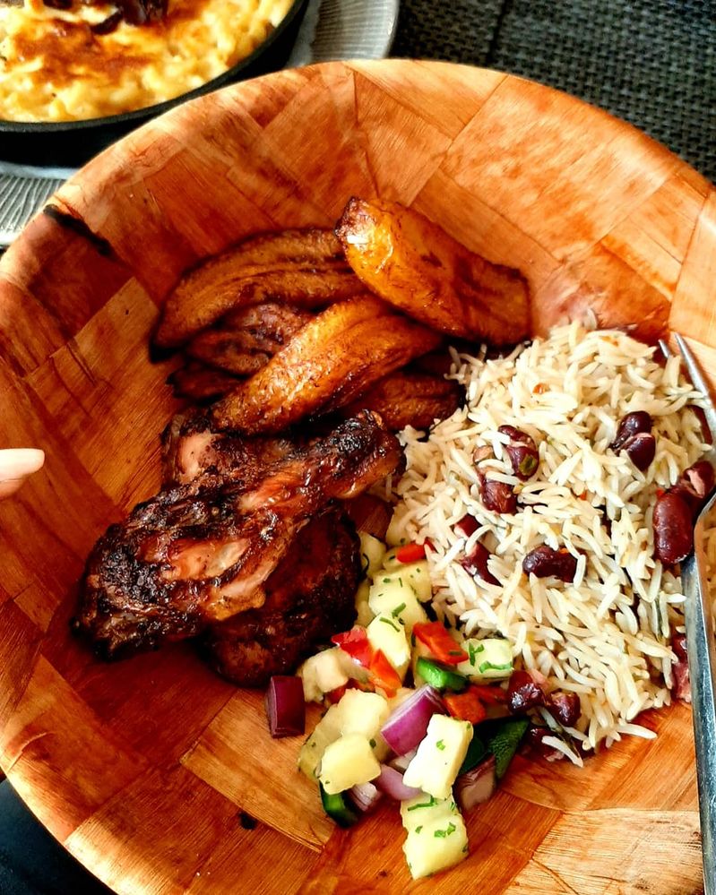 Caption: The Jamaican Jerk bowl with Chicken and Pineapple salsa captured by Local Guide @Zino_