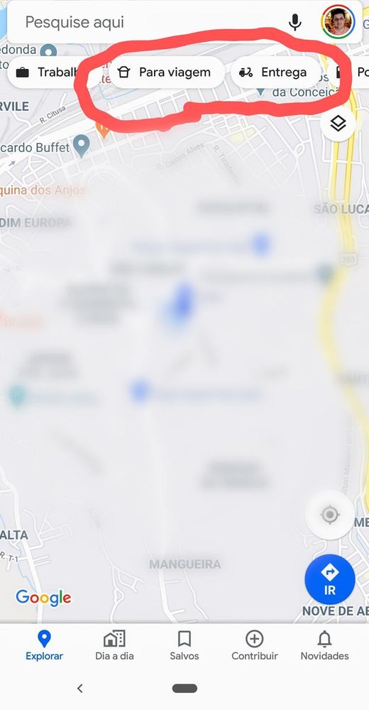 Legenda: Uma captura de tela mostrando a tela inicial do Google Maps, onde facilmente é possível encontrar os locais que realizam entrega ou comida para viagem