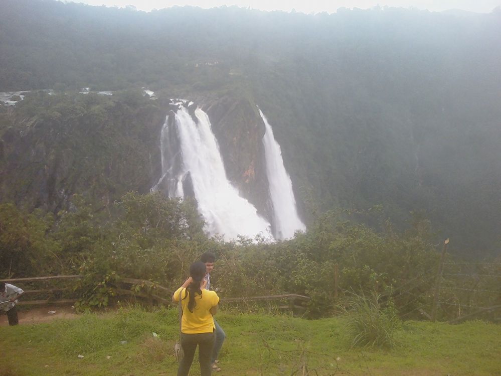 side view of jogfalls