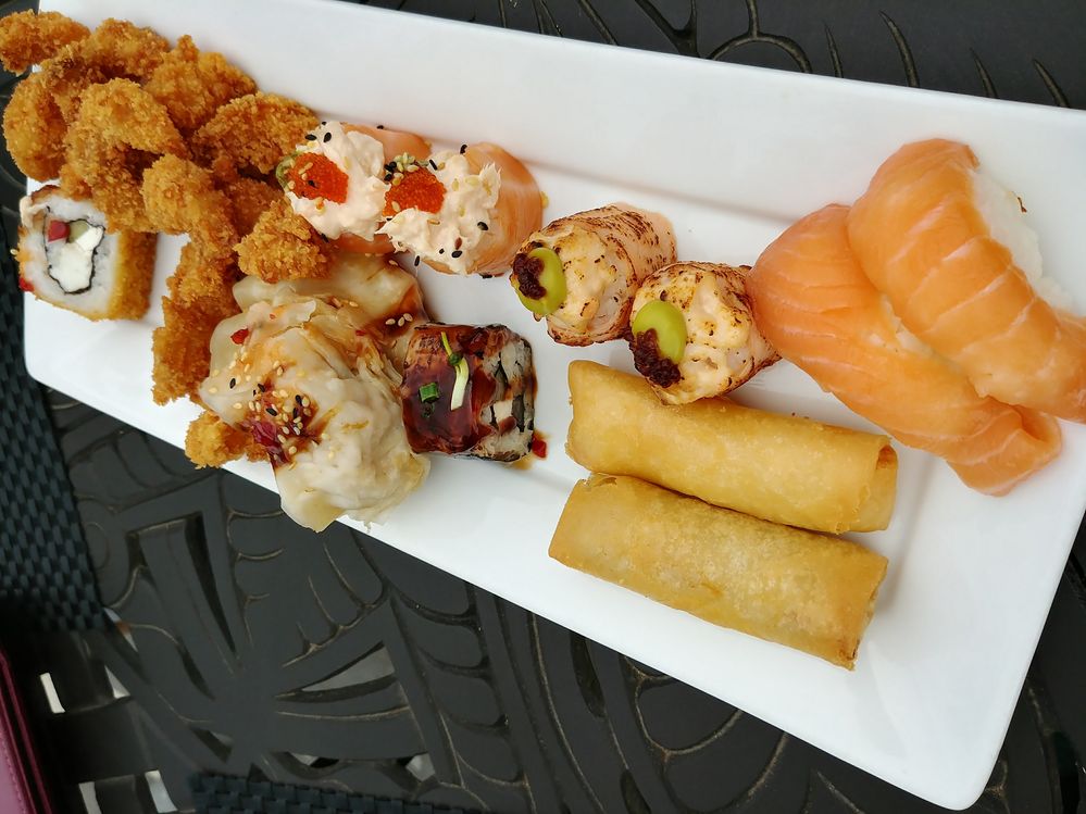 Sushi all-you-can-eat @ Zambi