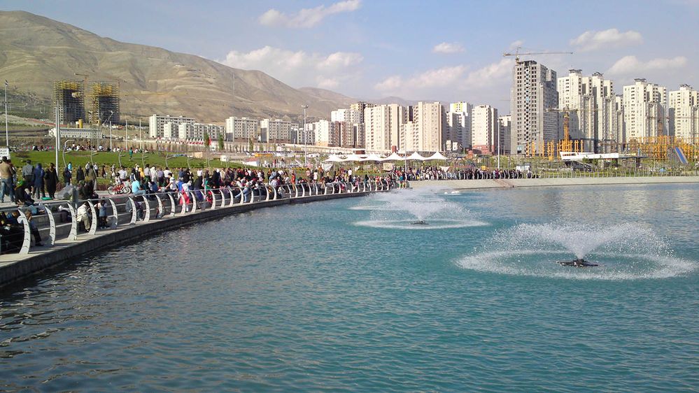 دریاچه چیتگر تهران